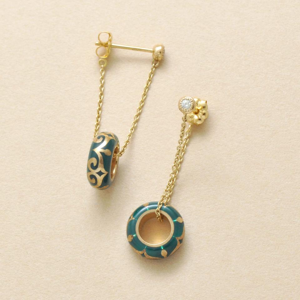 《Vintage Collection》2010年 ササンピアス