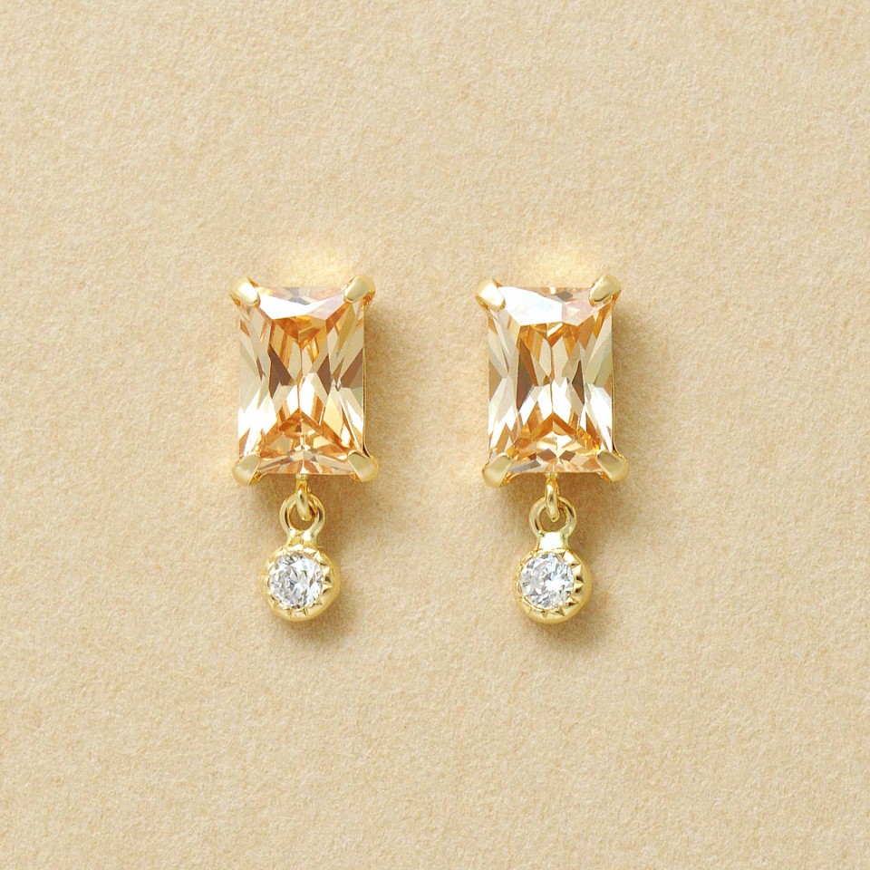 【Lively】K10 シャンパンカラー バゲット スイングピアス( YG)