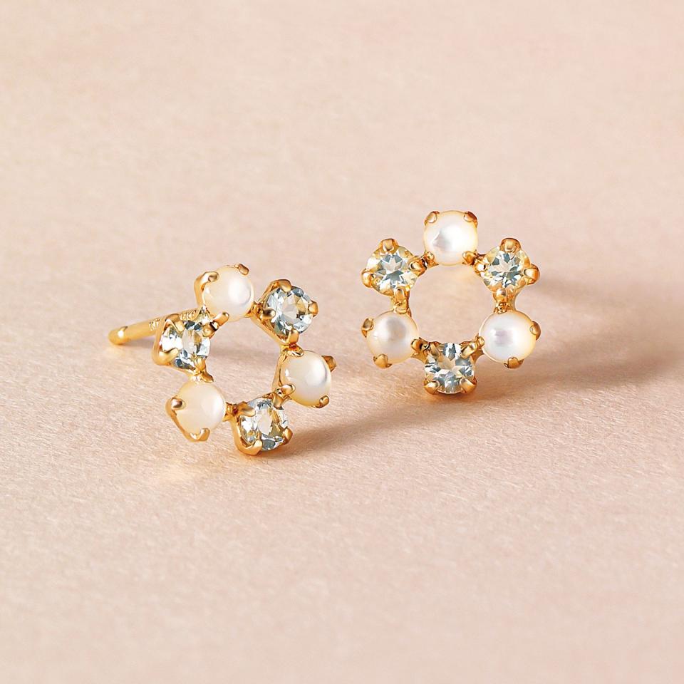 K18・K10アクアマリン　ワンポイントピアス