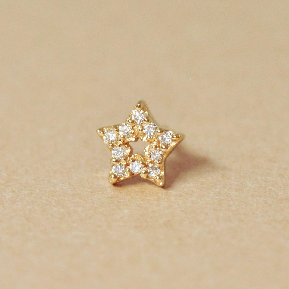 【 Solo Pierce】K18/10ダイヤモンド　ハーフピアス　スター( YG)