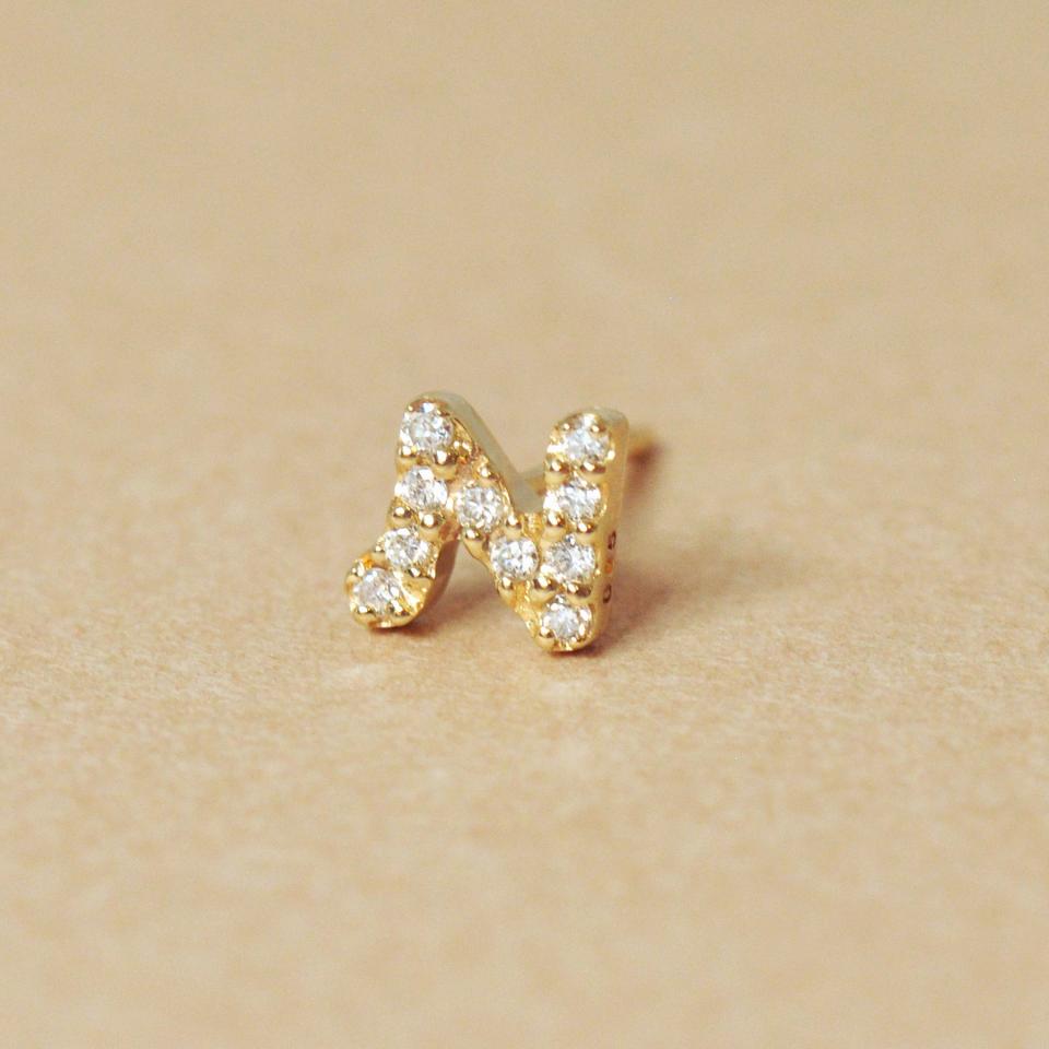 【 Solo Pierce】K18/10ダイヤモンド　ハーフピアス　イニシャル『N』( YG)