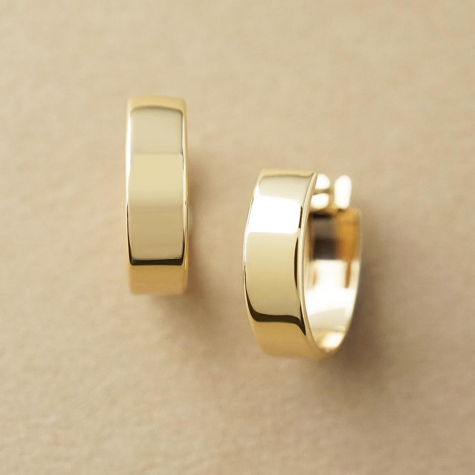 K10 ベーシックワイドフープピアス( YG)