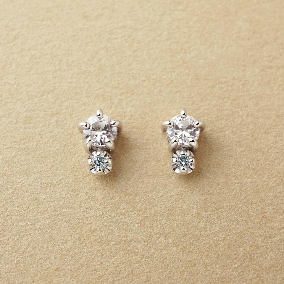 [ セカンドピアス] Pt ホワイトサファイヤ×アイスブルーダイヤモンド0.02ct