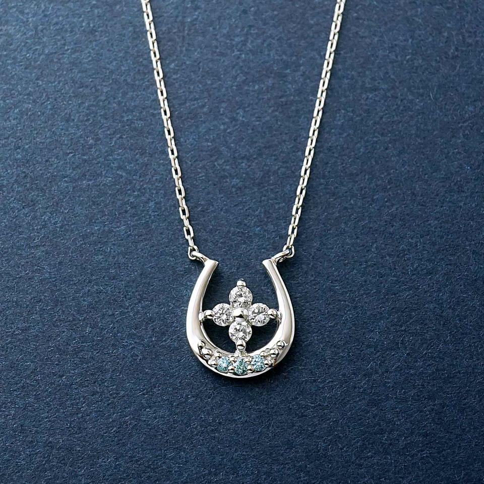 プラチナダイヤモンド　Wハピネスネックレス