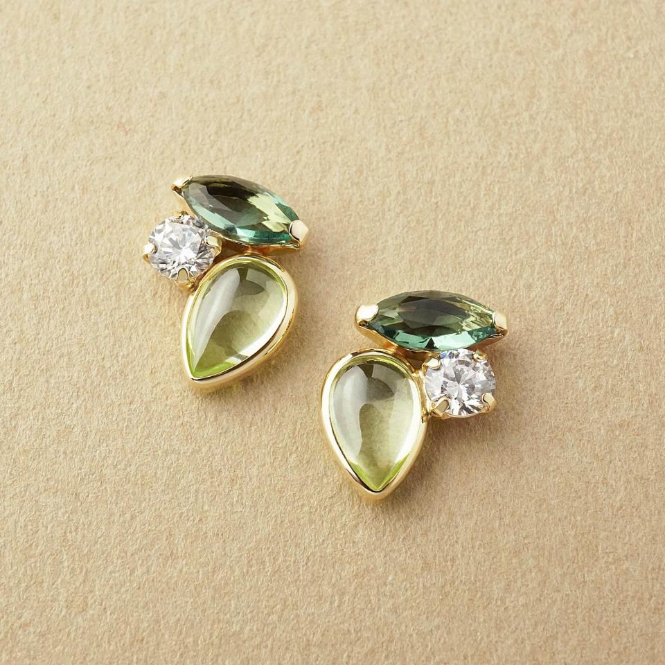 K10 グリーンカラーグラデーションピアス ( YG)