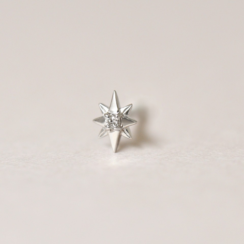 【 Solo Pierce】[ セカンドピアス] Ptダイヤモンド シャインハーフピアス