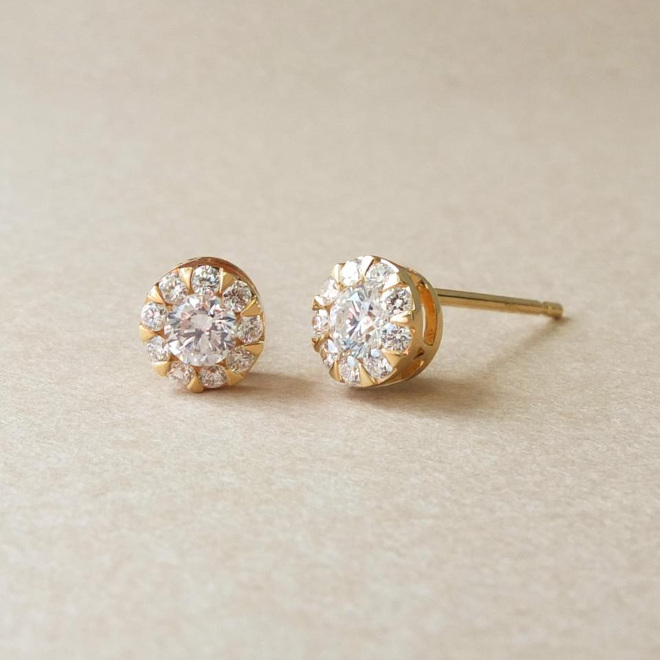 K18ダイヤモンドピアス（0.1ct）｜ピアス｜アガット 公式オンラインストア