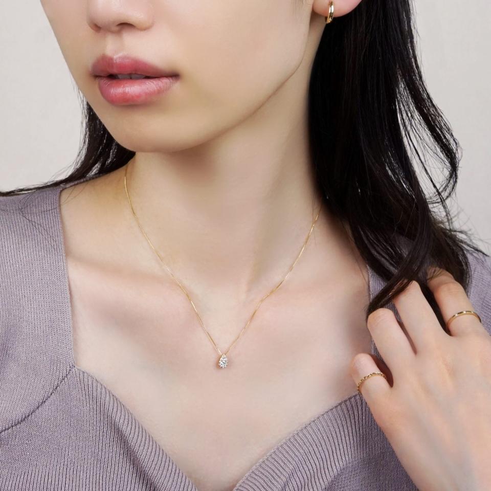 レディースK18YG ムーン ダイヤモンド ネックレス 0.18CT