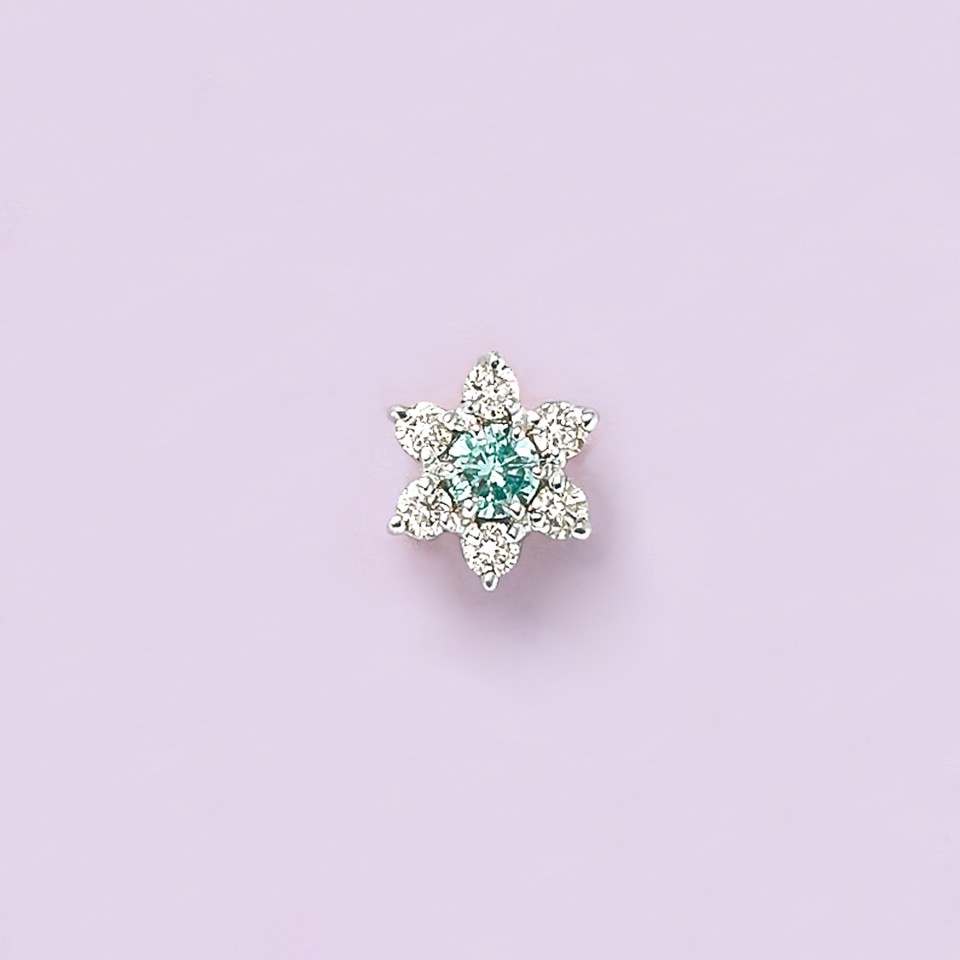 【 Solo Pierce】K10ダイヤモンドルミエール ミニピアス( アイスブルー)