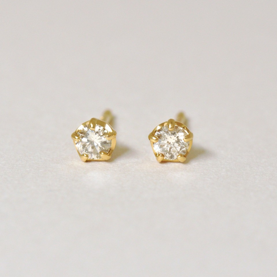 [ セカンドピアス] K18ダイヤモンドピアス0. 26ct( YG)