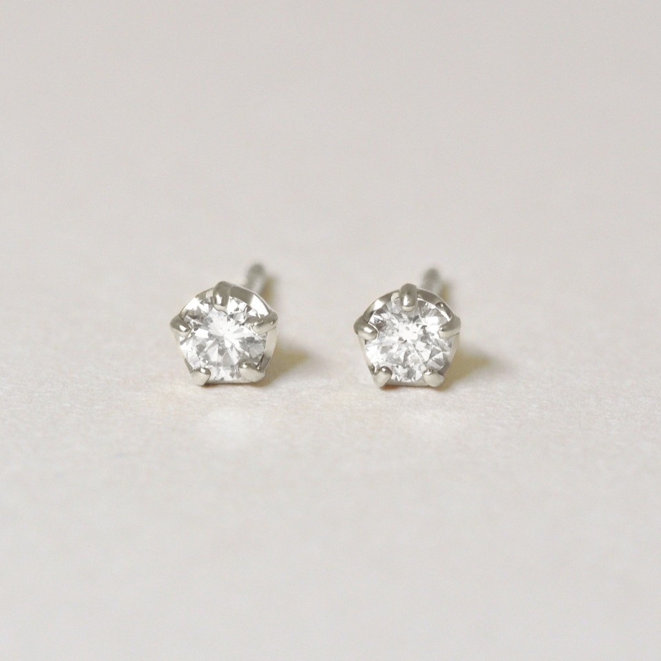 [ セカンドピアス] Pt ダイヤモンドピアス0. 26ct