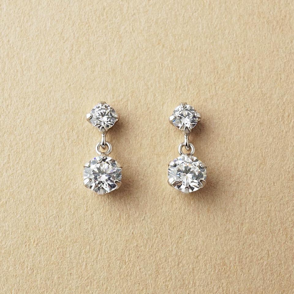 【Lively】K10 2石 スイングピアス( WG)