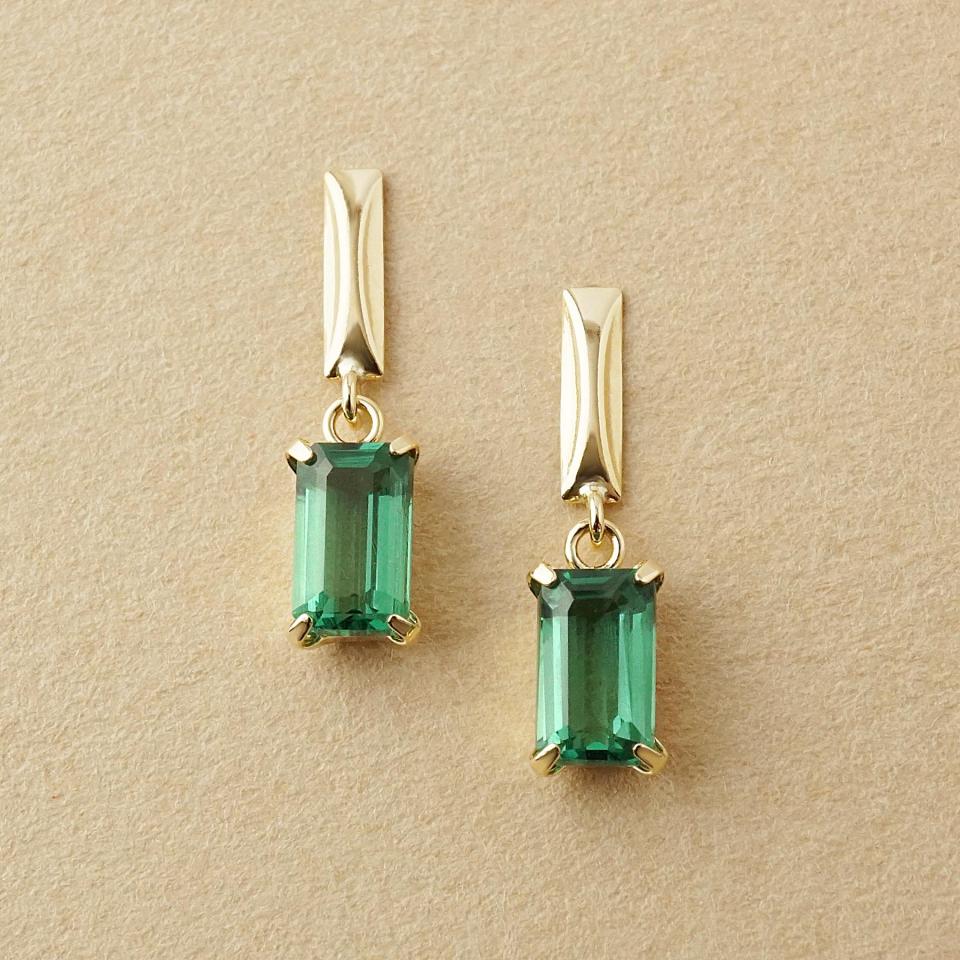 K10 グリーンクォーツ バゲットカットスイングピアス (YG)