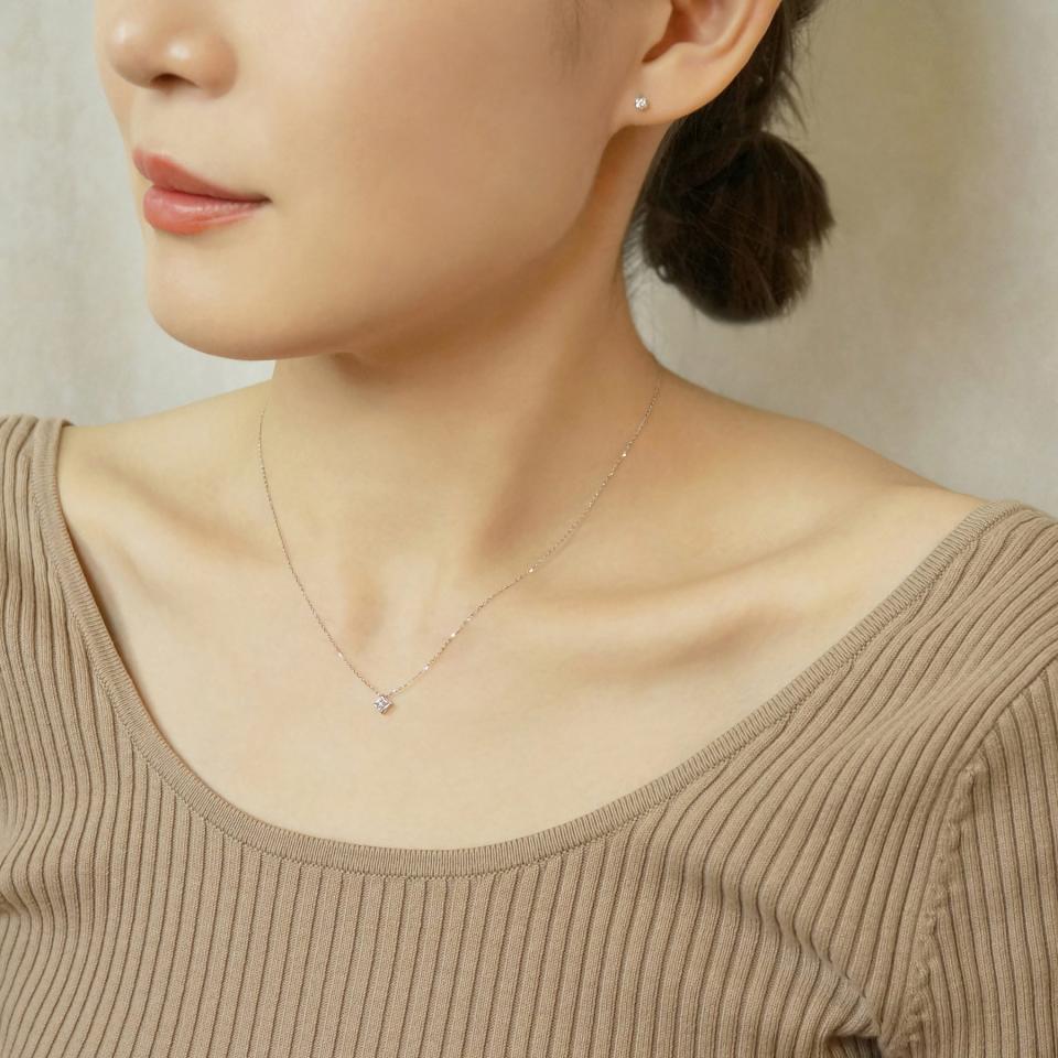 大人気商品 デザインネックレス k10 スクエア - 通販 - covipro.org.uy