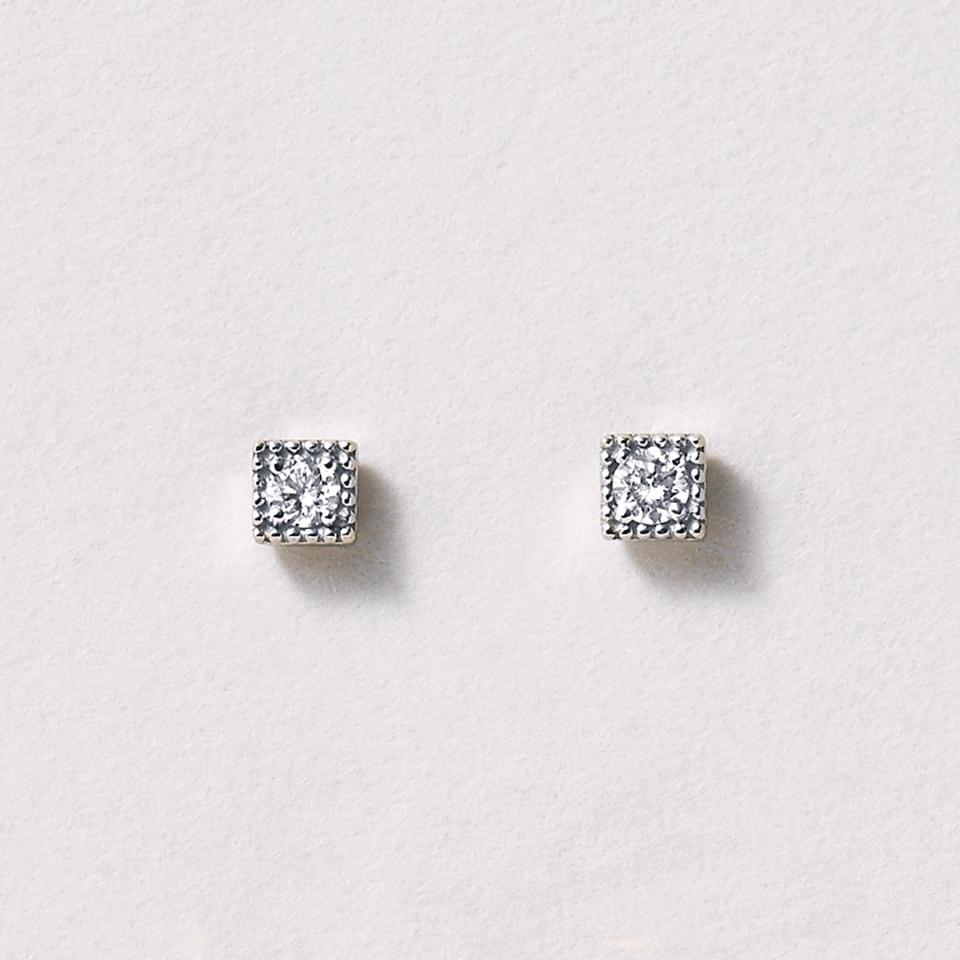 [ セカンドピアス]Ptダイヤモンドピアス　0. 06ct