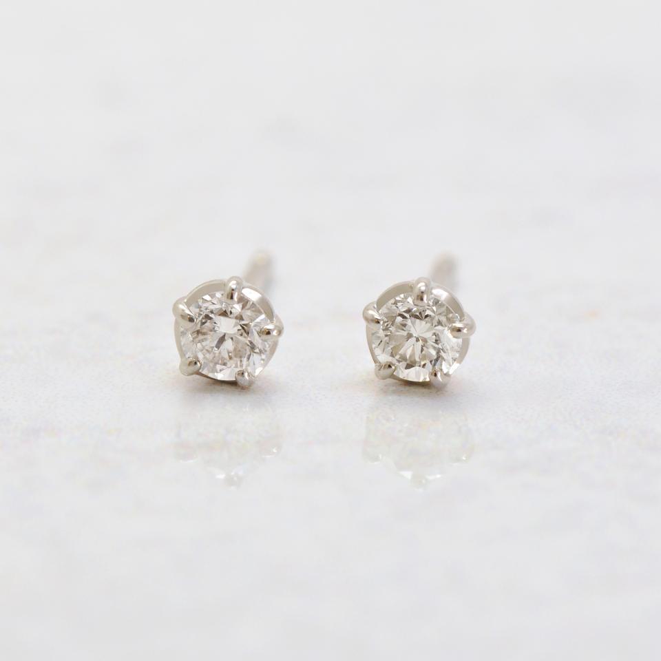 [ セカンドピアス] Ptダイヤモンドピアス0. 30ct